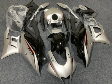 Custom 2022-2024 Yamaha YZF R3/R25 Motorcycle Fairings - Light Gold Glossy Black